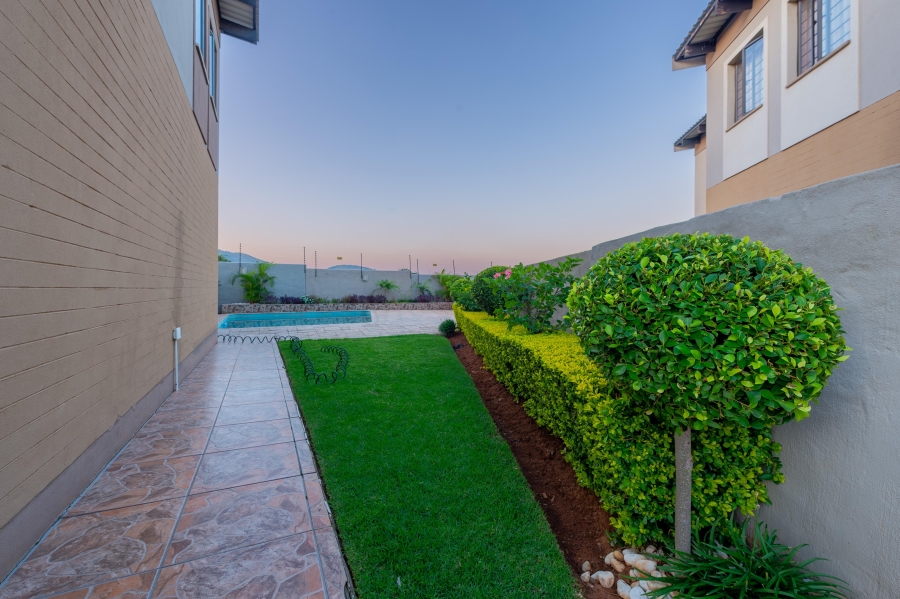 4 Bedroom Property for Sale in Geelhoutpark North West